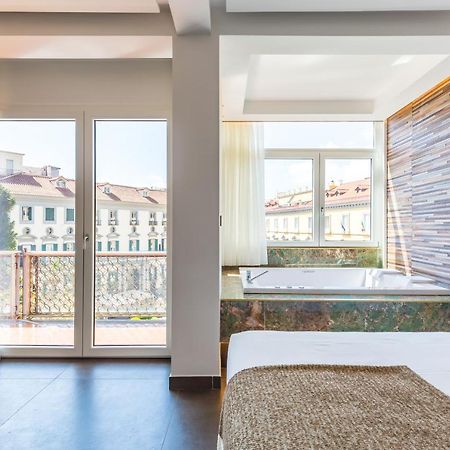 Dei Martiri Suite Napoli Bagian luar foto