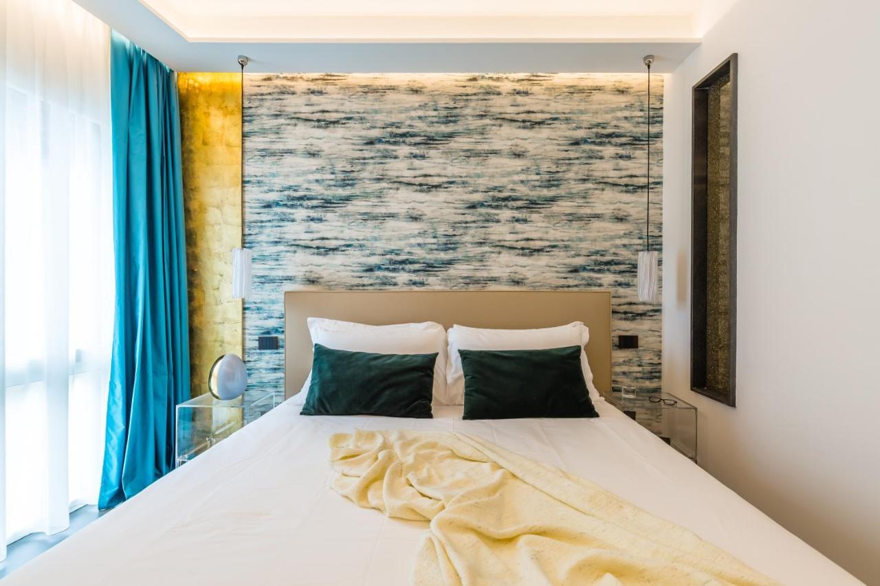 Dei Martiri Suite Napoli Bagian luar foto